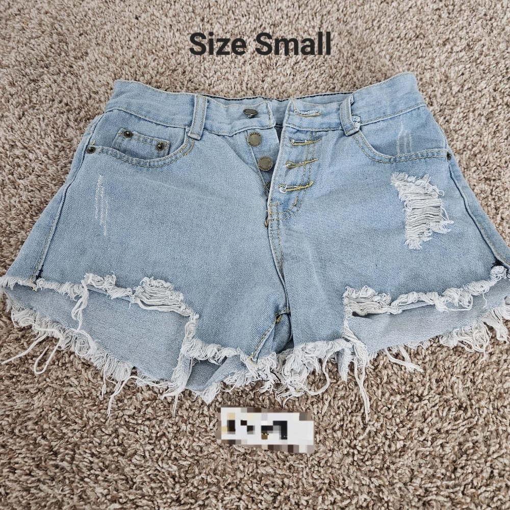 Shorts size small